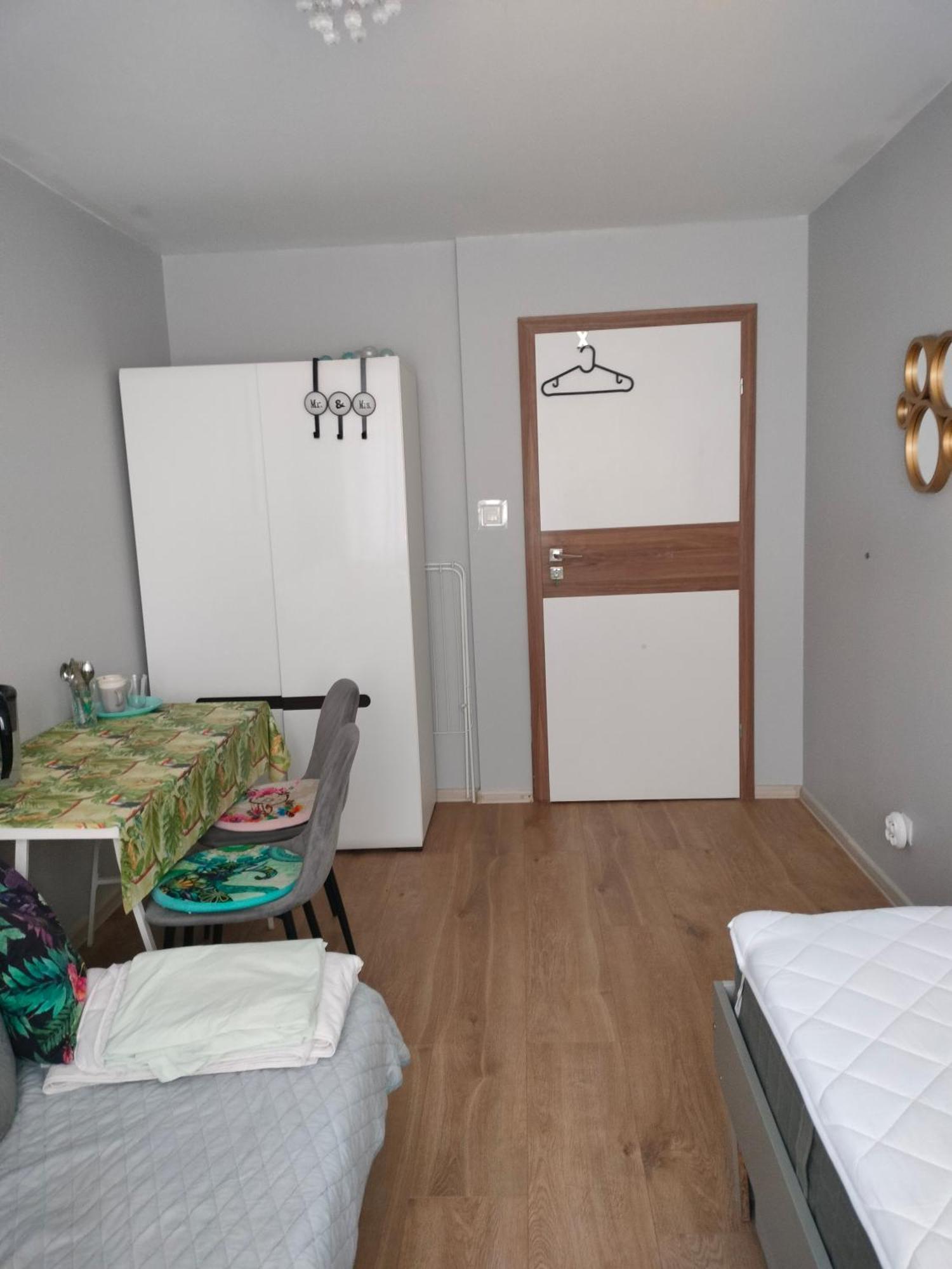 New Rooms 3Km To Centrum Danzica Esterno foto
